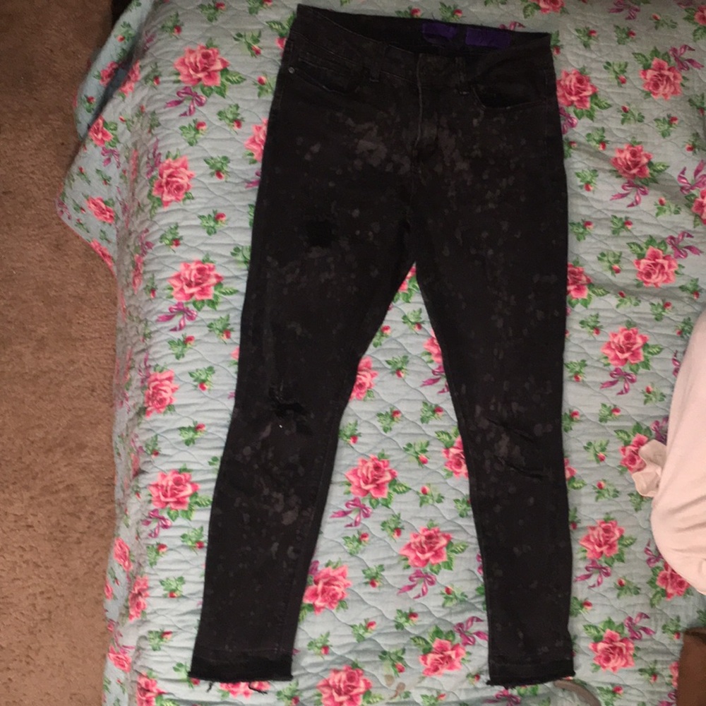 Midrise Black Spotted Ripped Jeans